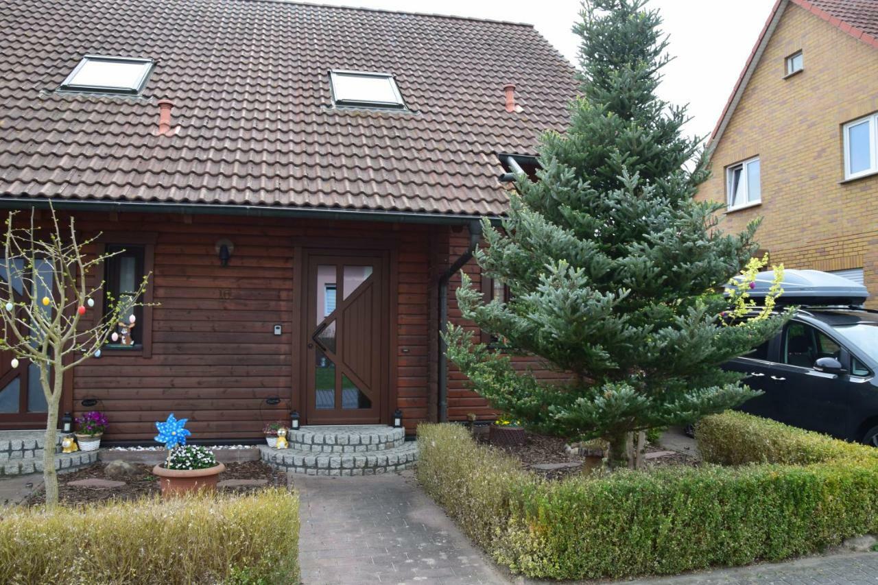 Fuenfeichener Weg 16 Apartment Eisenhüttenstadt Exterior foto