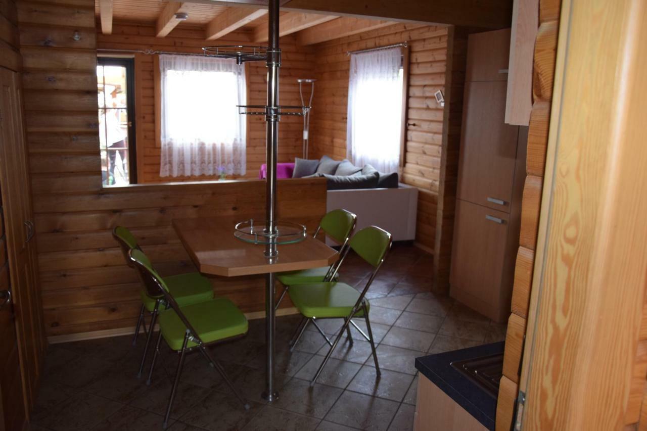 Fuenfeichener Weg 16 Apartment Eisenhüttenstadt Exterior foto